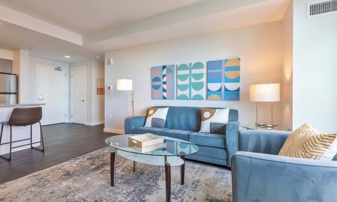 Seaport District Apartment | Modern Harbor Front Apartment