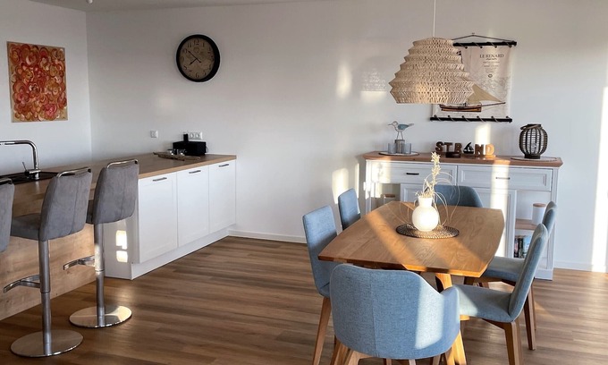 Schillig Apartment | Modern, high-quality vacation apartment, sauna, large balcony, sea view, close to the beach