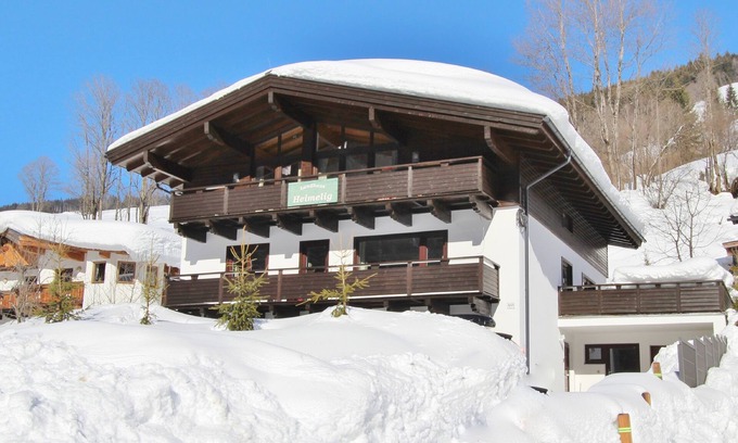 Saalbach Apartment | Modern holiday home with sauna