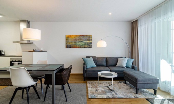 Ueberlingen Apartment | Modern Holiday Apartment "Alex" with Wi-Fi and Balcony