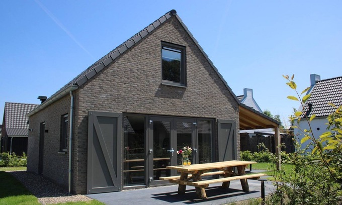 Sint Maarten House | Modern holiday home for 6 Persons, nearby the sea, outdoor swimming pool, small-scale holiday park