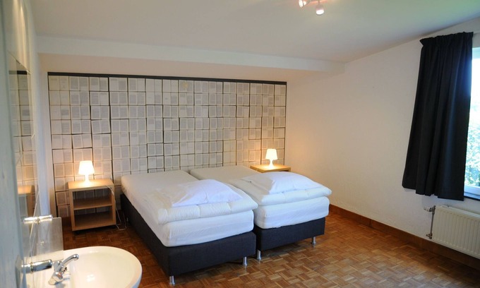 Noiseux House | Modern Holiday Home in Noiseux with Garden