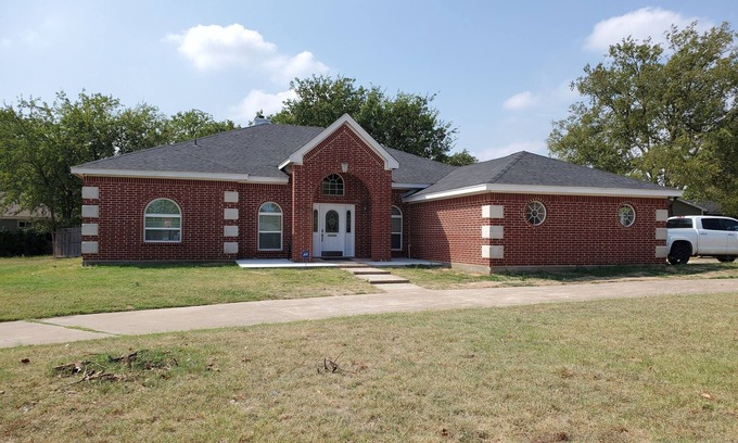 Como House | Modern Home in Excellent Location!