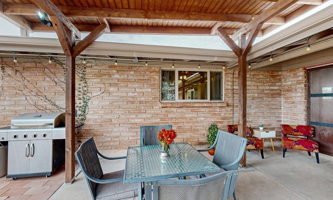 Casas Adobes House | Modern Home w/Casita, foosball and pool tables, patios, BBQ grills, fire pits