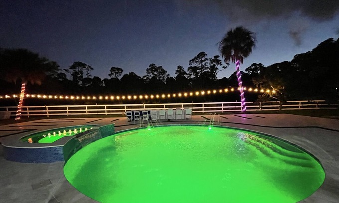 Greenacres Other | Modern home with heated swimming pool and 5 acre private lot