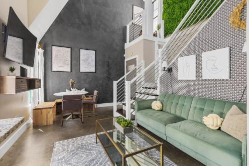 The Nations House | Modern Home with Rooftop Deck Walk to Coffee Restaurants Brewery