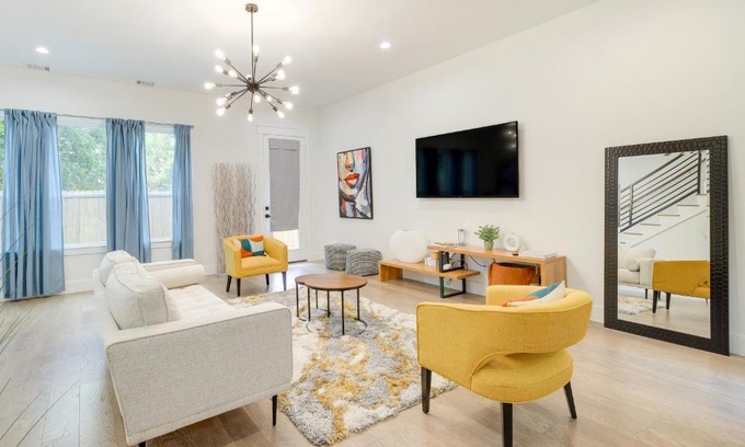 Northside House | Modern Houston Home with Yard, 3 Mi to Toyota Center