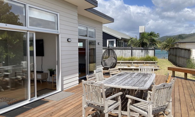 Pauanui House | Modern Kiwi Bach with own access to Estuary