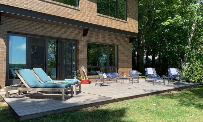 Leland House | Modern Leland Cottage on North Lake Leelanau Lakefront 3 bed 4 bath