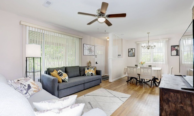 College Park House | Modern living for visit DC/UMD, 2 bedrooms, 4 beds with central AC/heating
