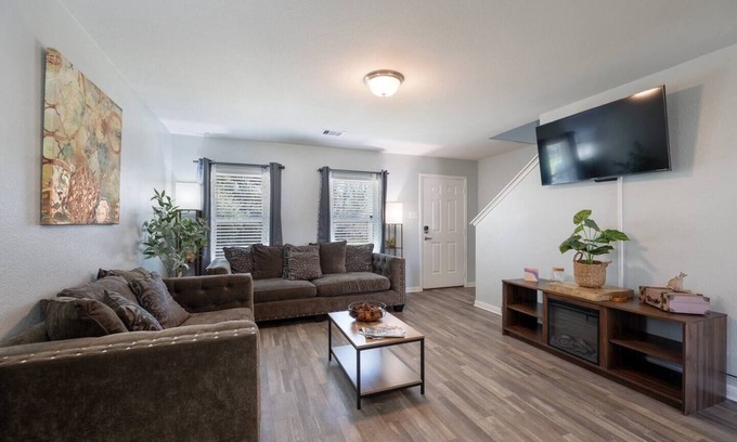 Livingston House | Modern Livingston Home In Gated Lakeside Community