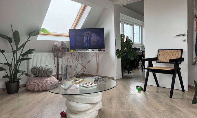 Jacht Apartment | Modern Loft Near EU Institutions