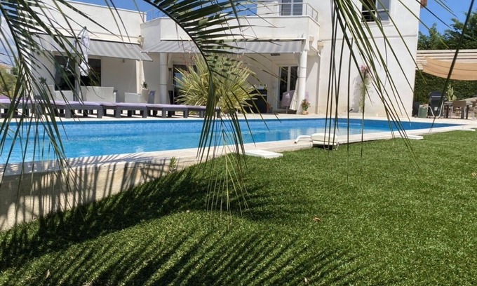 Saint-Raphael House | modern luxery home