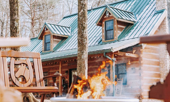 Laurelville Cabin | Modern luxury 4 Bedroom cabin with game room, hot tub, sauna and home theater