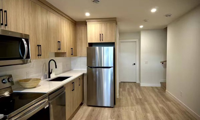 Northwest Calgary Apartment | Modern Luxury Basement Suite