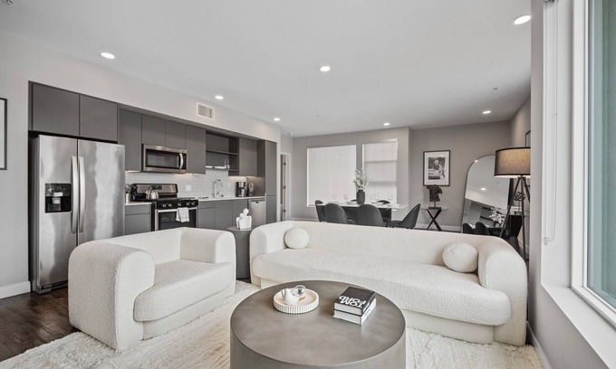 Hollywood Apartment | Modern Luxury Oasis in WEHO Hollywood Sign Views!