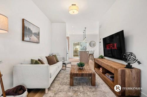 Springbank Hill House | Modern Luxury Townhome near Aspen Landing and Winsport