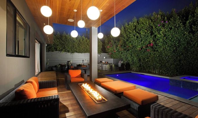Melrose Villa | Modern Melrose Luxury Villa