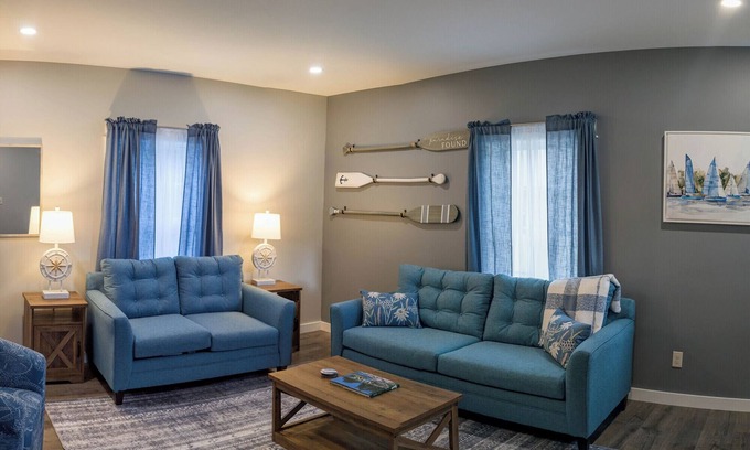 Ellsworth Apartment | Modern NewlyFurnished Acadia Apt