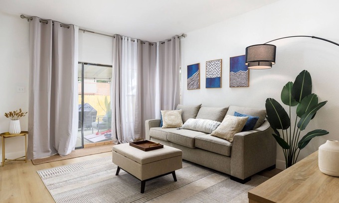 West San Antonio House | Modern Oasis In San Antonio- Perfect for long stays and short get aways!