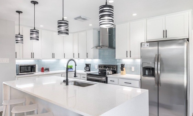 Irving House | Modern Oasis-Sleek 4-Bed Oasis with Private Pool