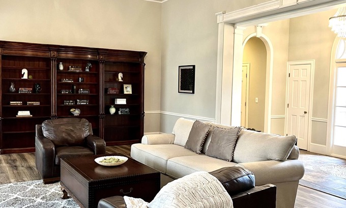 Ocala House | Modern Ocala Equestrian Estate with lap pool- close to everything.