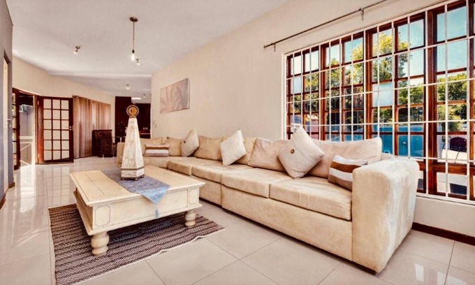 Sandown House | Modern One Bedroom Apartment in Heart of Sandton