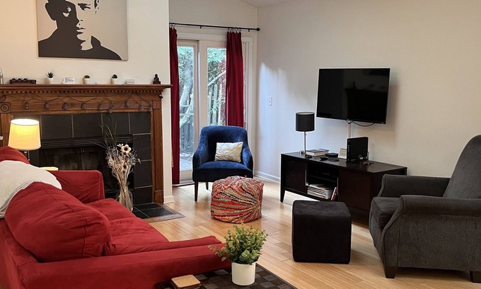 Mount Pleasant House | Modern retreat in peaceful neighborhood near beaches and downtown