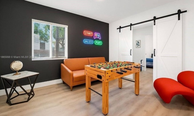 Buena Vista House | Modern Retreat Near Wynwod & Desing District
