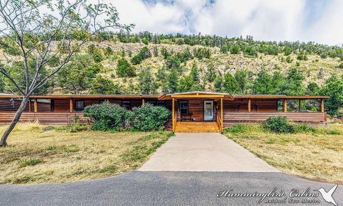 Alto Cabin | Modern Retreat with Hot tub & Pet Friendly!