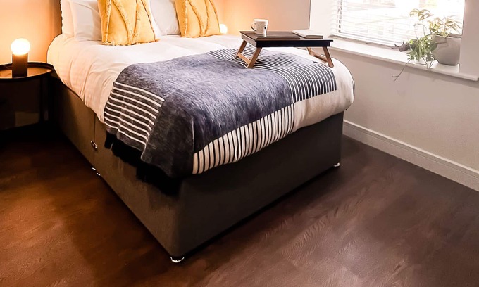 Easton Apartment | Modern Six Bedroom Apartment in Bristol
