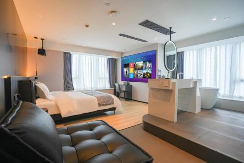 Feishajiao Apartment | Modern Space Hotel-Guangzhou Nansha Wanda Plaza near Line4 STN&Line18 STN-Reputation Preferred