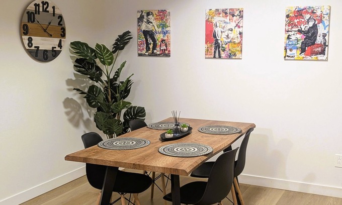 Plateau Mont Royal Condo | Modern & Spacious 1-Bedroom Near Jacques Cartier Bridge, Metro, & Downtown!
