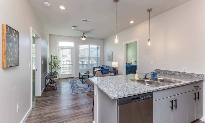 Cincinnati Apartment | Modern Stay Close to Dining & Entertainment