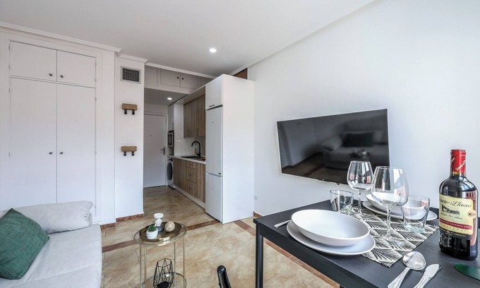Almenara Apartment | Modern studio in madrid center