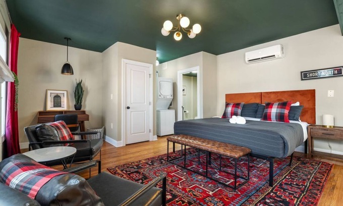 University District Apartment | Modern Studio in the heart of OSU campus