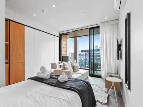 Auckland Central Business District Apartment | Modern Studio in Wynyard Quarter by Zodiak Stays
