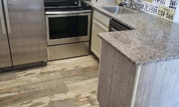 Fort Worth Apartment | Modern Studio walking distance to W. 7th and More!