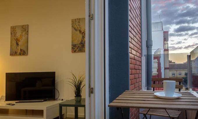 Jesus Apartment | Modern, Stylish Apartment with balcony