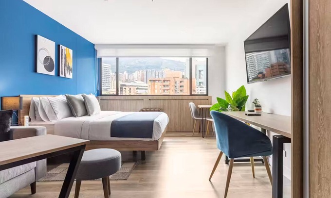 La Aguacatala Apartment | Modern Suite/Coworking+Gym, WiFi 300MB, AC