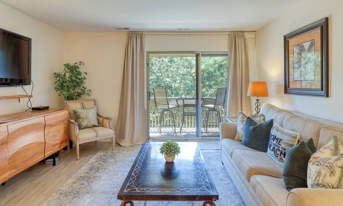 South Beach Condo | MODERN TOP-FLOOR VILLA WITH BEACH ACCESS & SOUTH BEACH MARINA