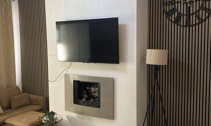 Manchester House | Modern Townhouse-Free Parking-Game Room-W-iFi