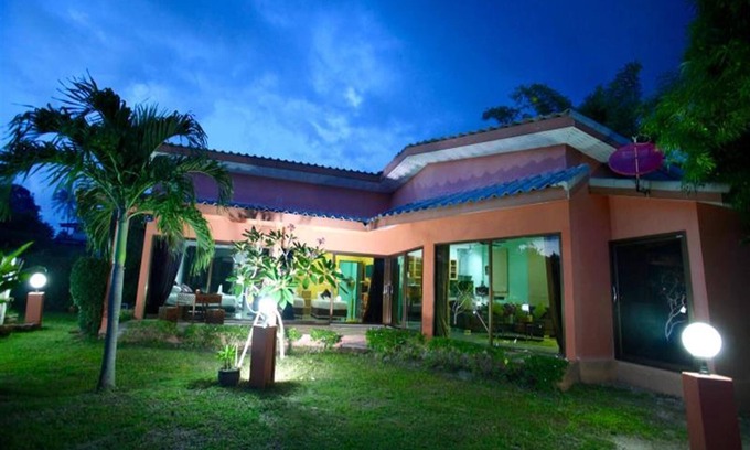 Thong Sala Villa | modern true beach front villa