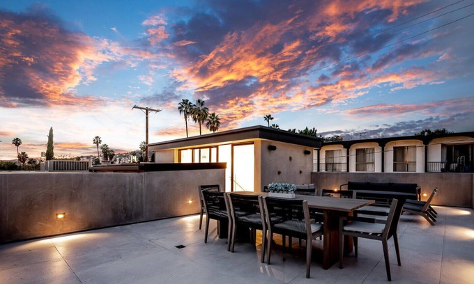 Tri-West Villa | Modern Villa In West Hollywood