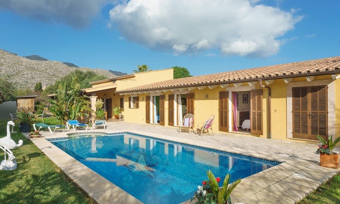 Pollensa Villa | Modern villa with a rustic touch with swimming pool near the town