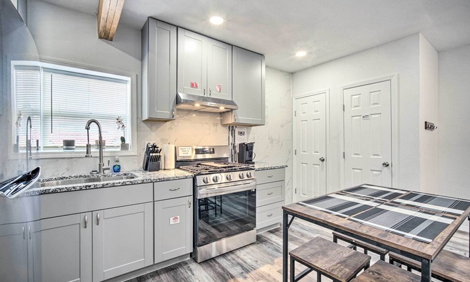 El Paso House | Modern West TX Home in the Heart of El Paso!