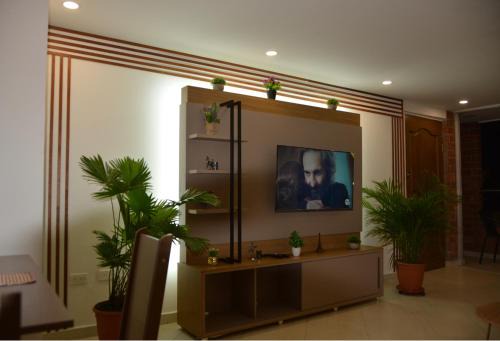 Laureles Apartment | Moderno y céntrico apartamento con impresionantes vistas a la montaña 202