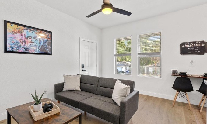 Ybor City Apartment | Modish 1BR Apartment in Cigar City with Parking