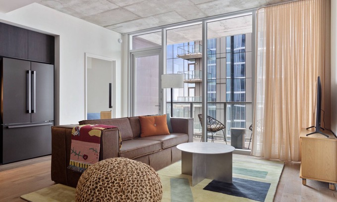 East Cesar Chavez Condo | Mohawk by AvantStay | Brand New Condo Room in Austin w/Amazing Amenities!