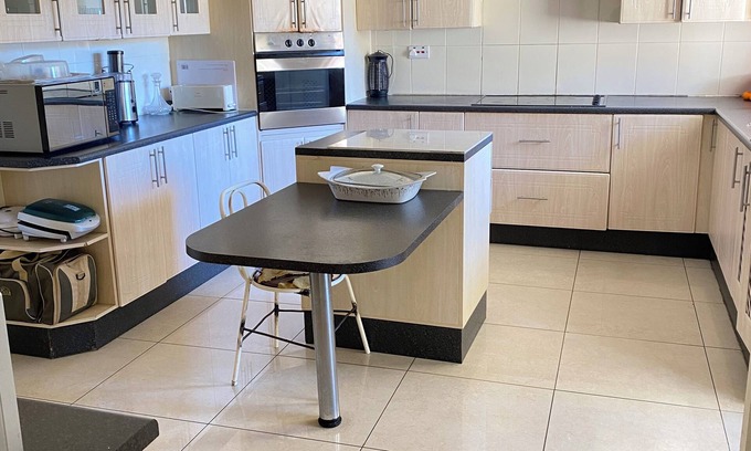 Gaborone Bed & Breakfast | Mokolodi Hide out